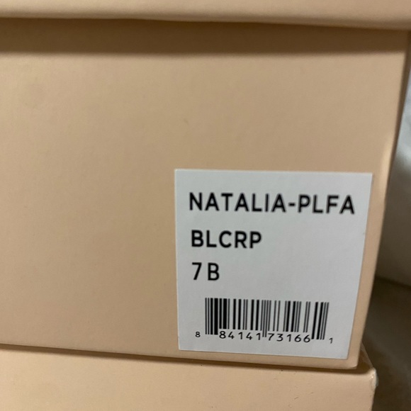 Loeffler Randall's - Picture 9 of 9